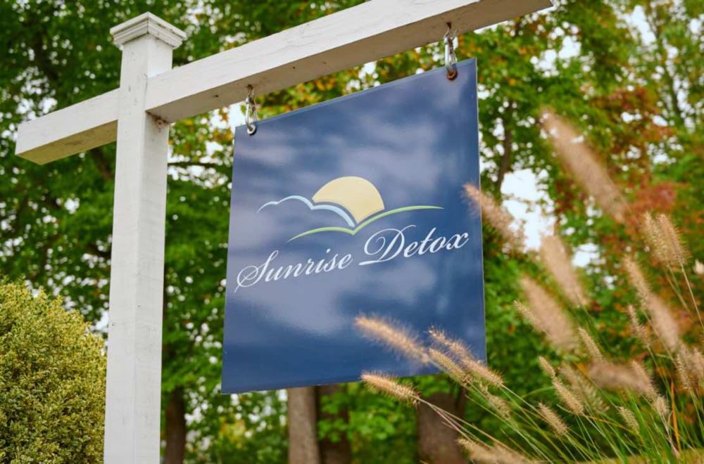 Sunrise Detox Stirling Exterior Sign